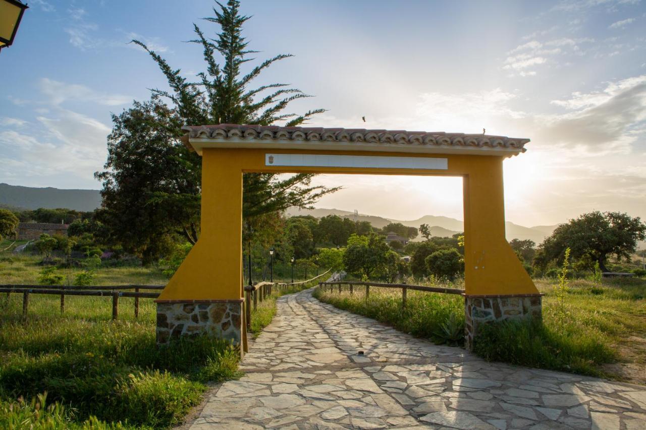 Los Chozos Del Geoparque Carrascalejo Exteriör bild